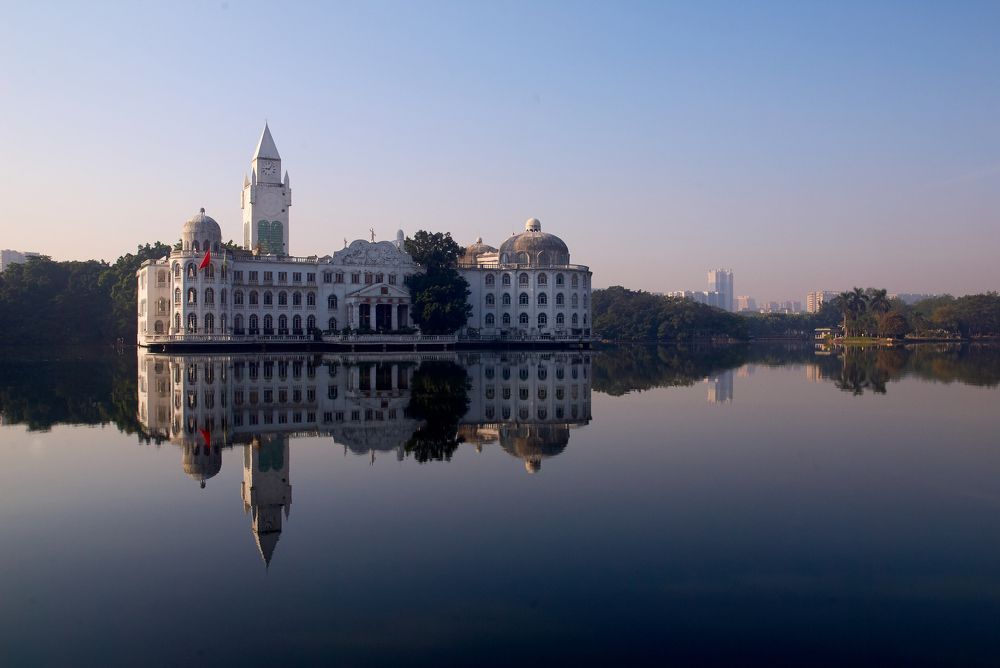 Guangzhou liuhua lake park