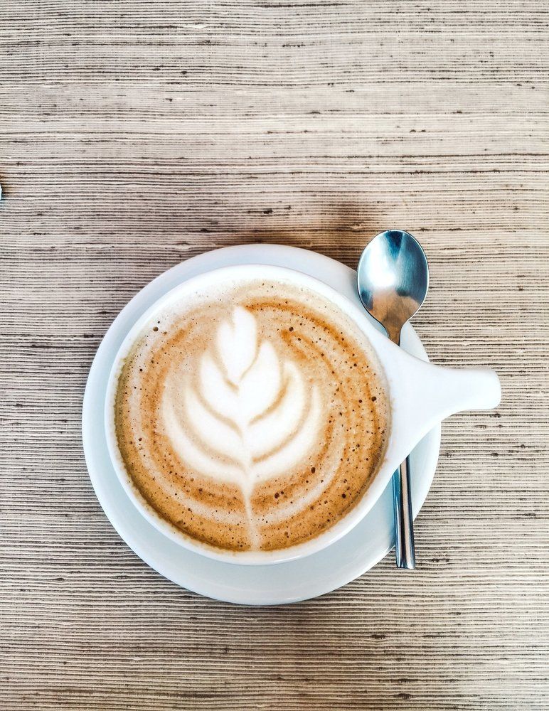 Чашечка вкусного латте