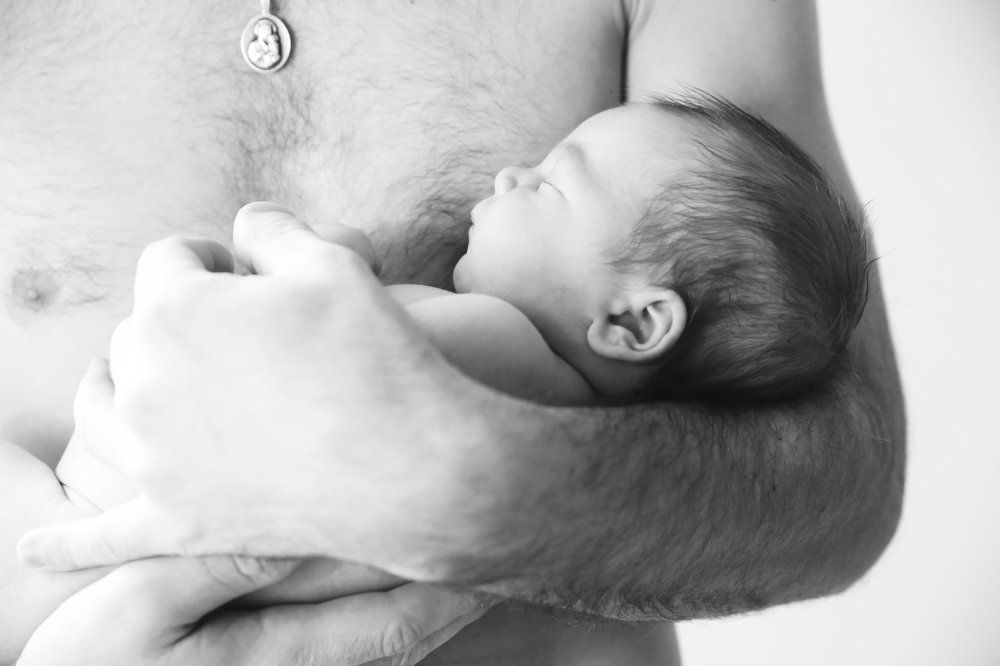 Отцовская  нежность