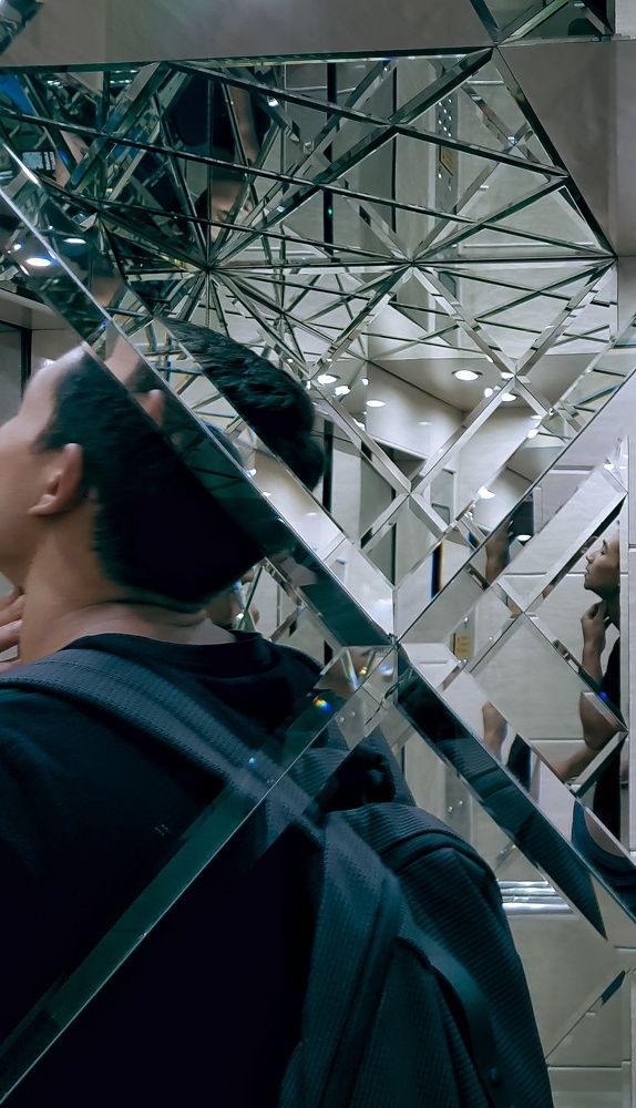 Зазеркалье