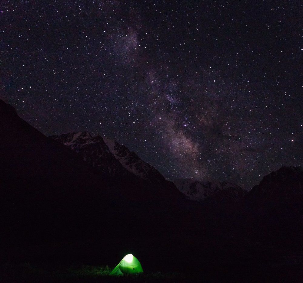 Млечный путь в ущелье Левого Талгара