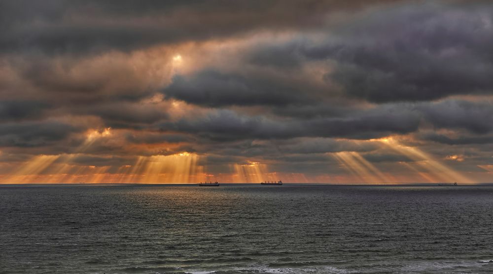 Надежды свет