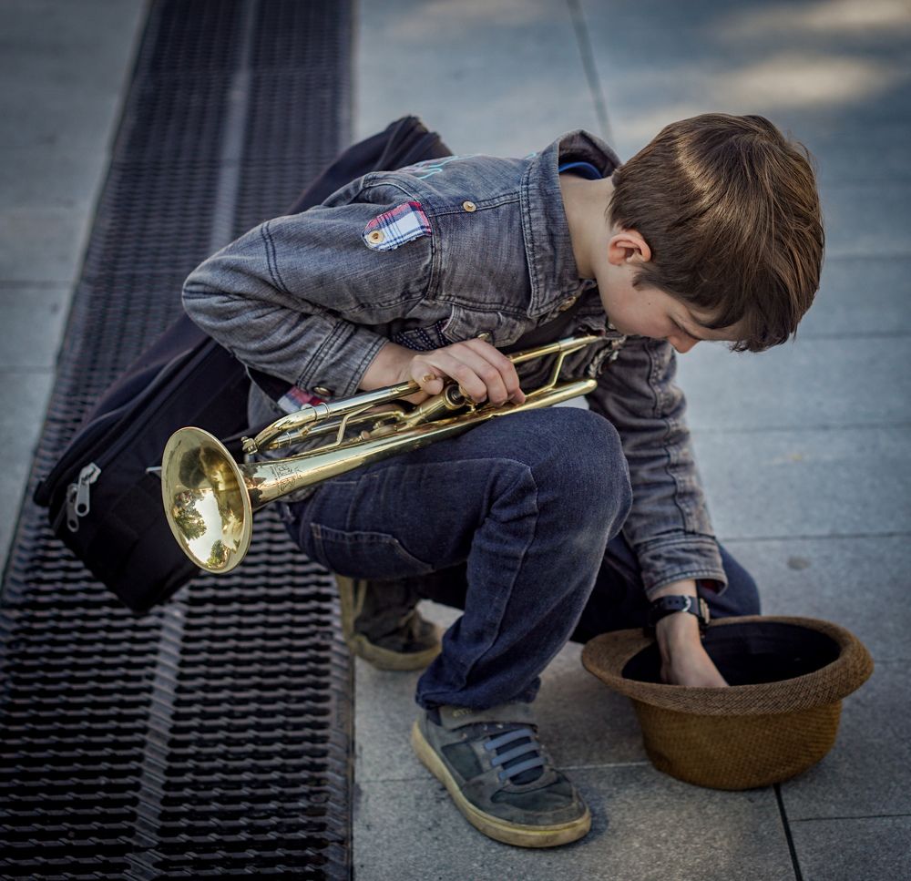 Уличный трубач