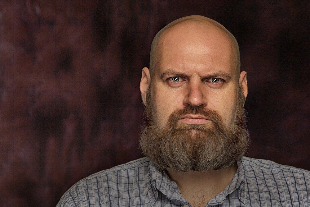 суровый взгляд