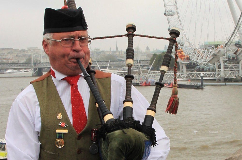 Уличный музыкант