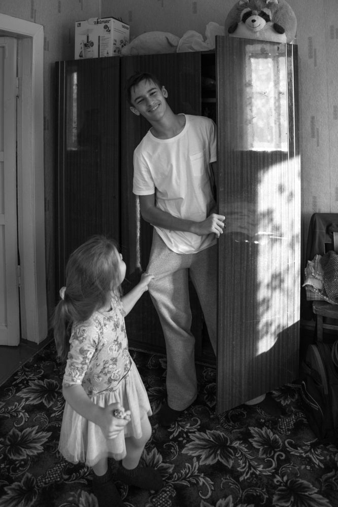 Братик, идем играть...