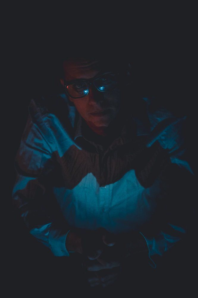 С мыслями в темноте