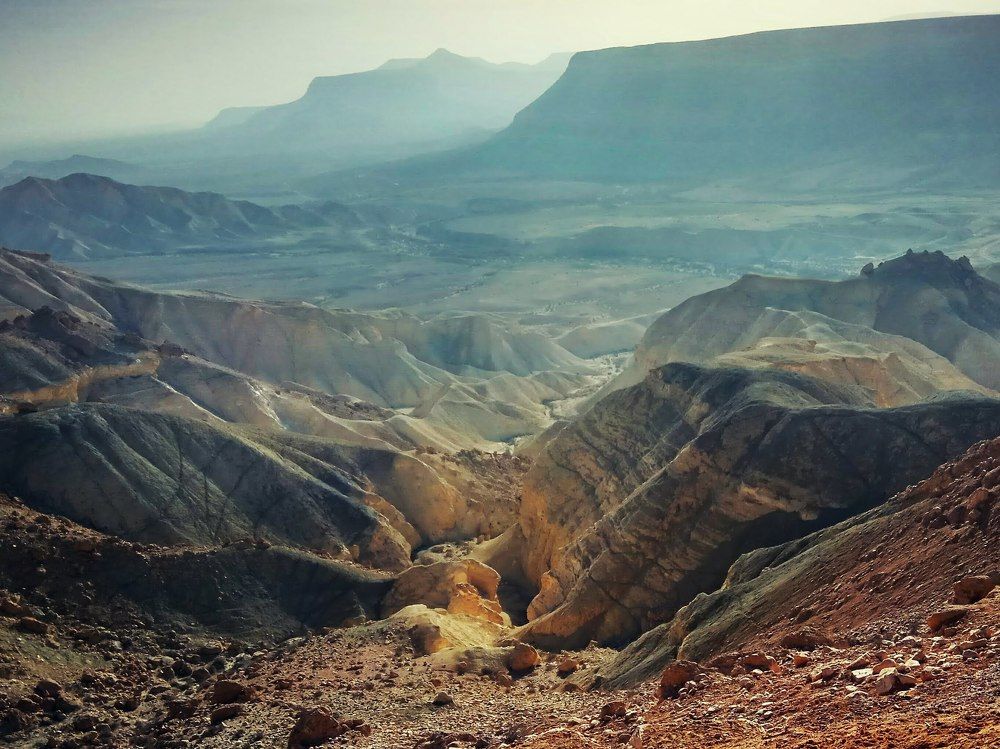 Космическое ущелье.