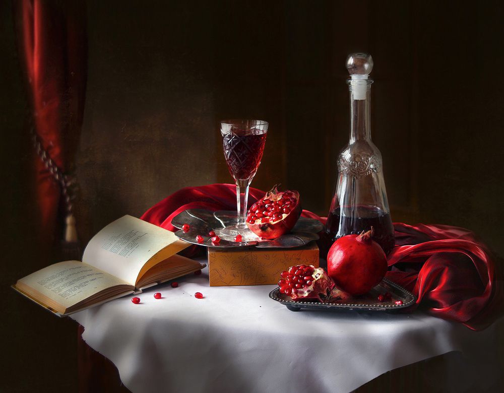 Этюд в бордовых тонах