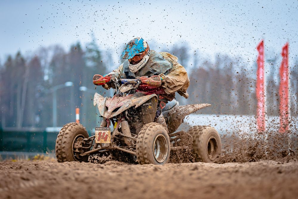 Летим! Грязь? Нет, не слышал!