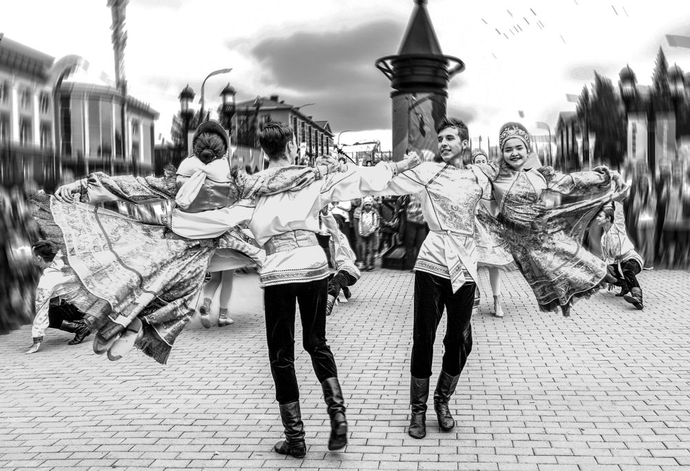 Закружились...