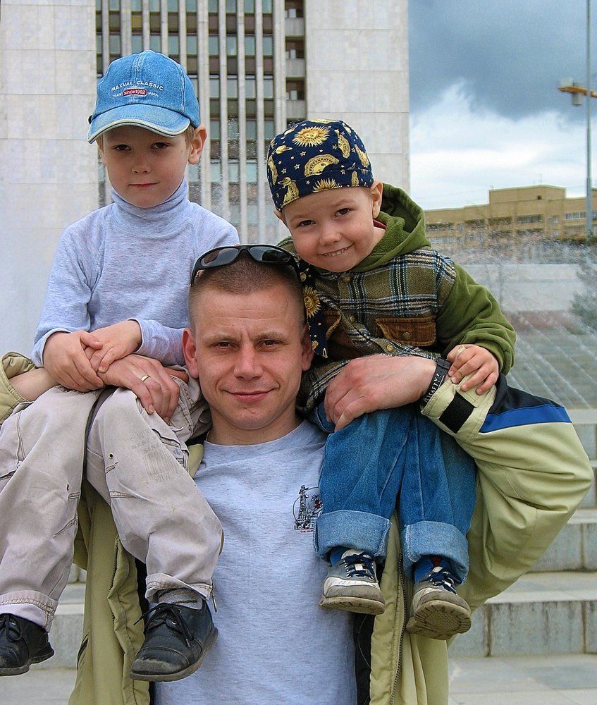 Высоко )