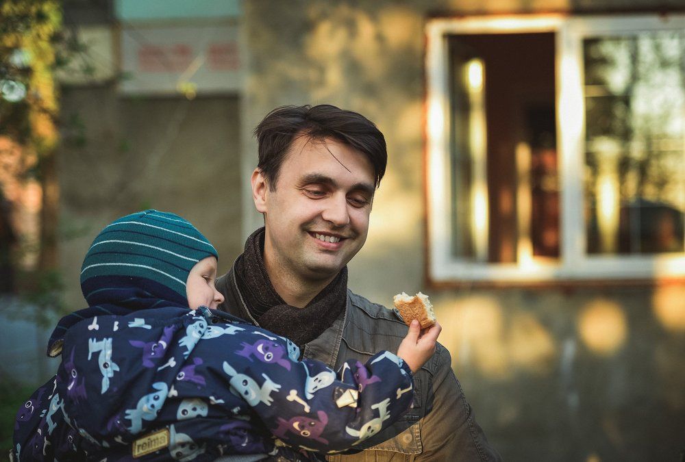 Угощайся папа