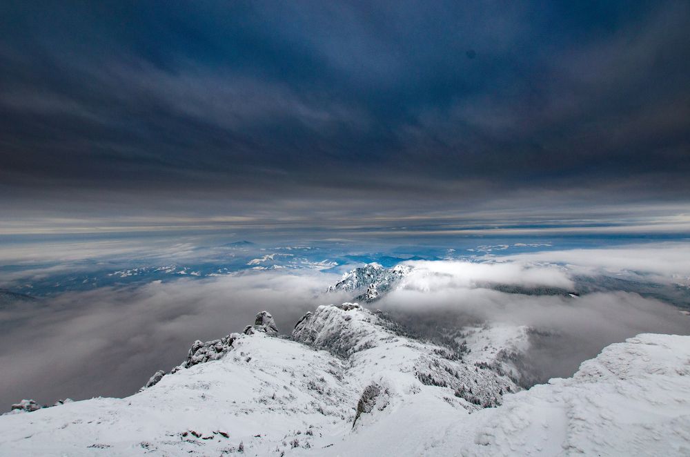 Above the clouds is a diferent world