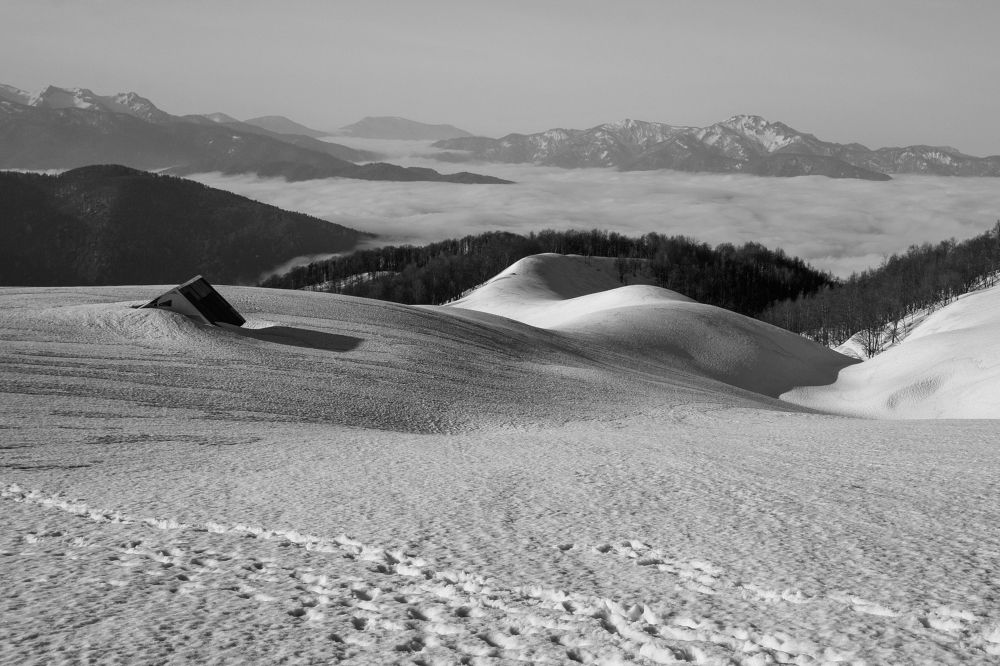 Между небом и облаками