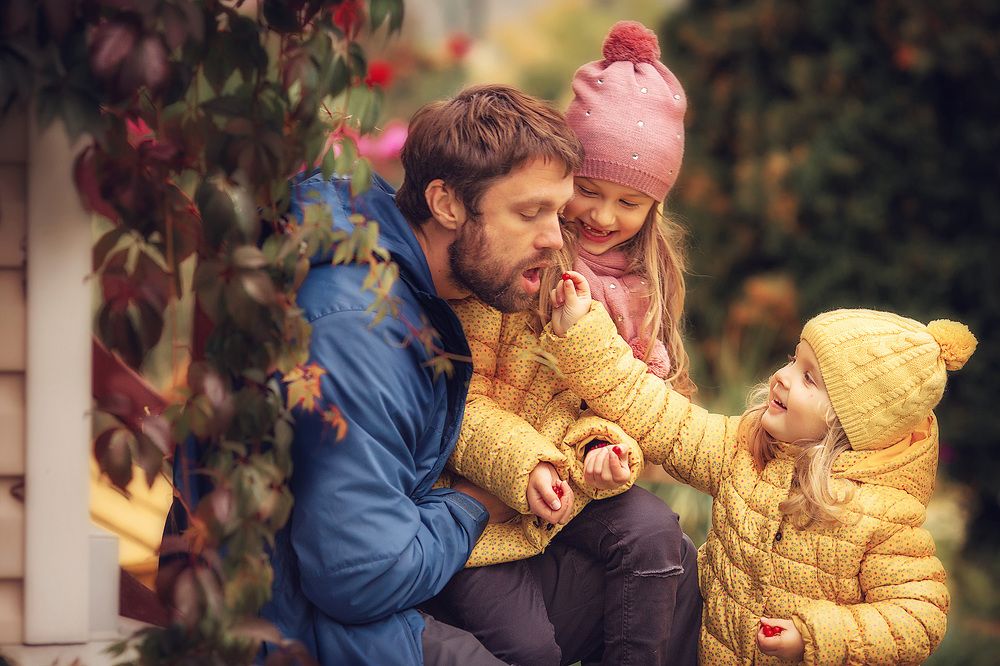 Кормим папу