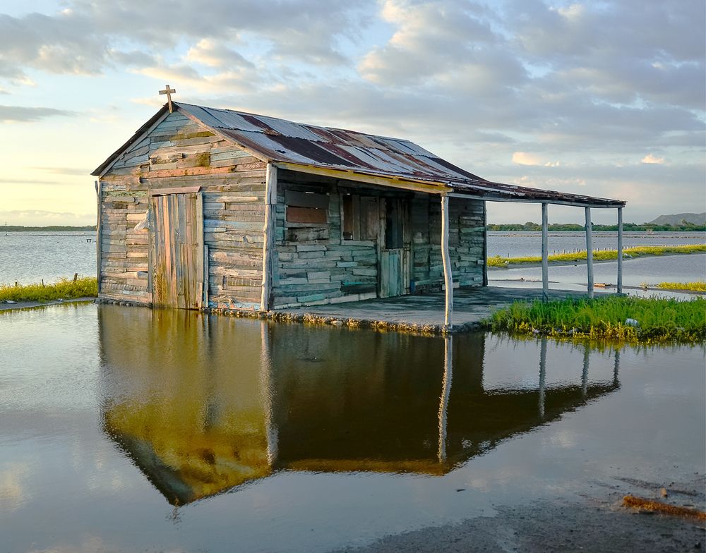 In Speculum (In front of the mirror)