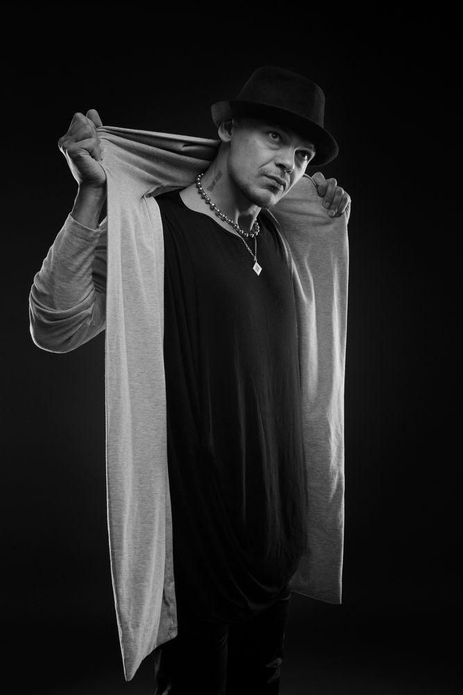 The man in the hat... or Dancing on TNT