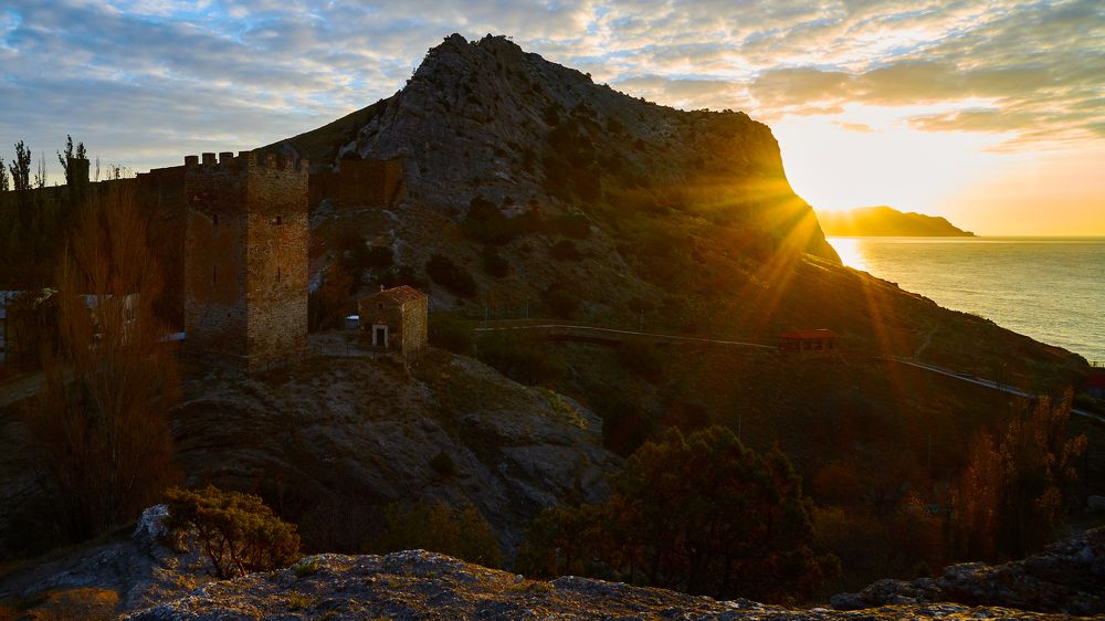 Рассвет над Дженевез-Кая.