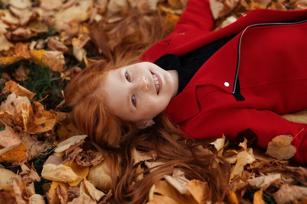 Девочка осень