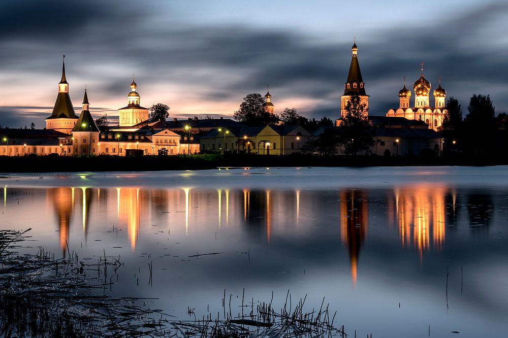 Утро Иверского монастыря