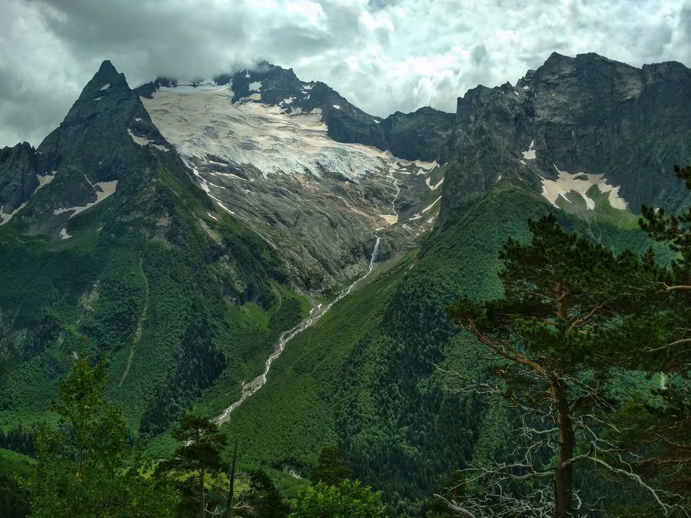 Ледник Джугутурлучат.