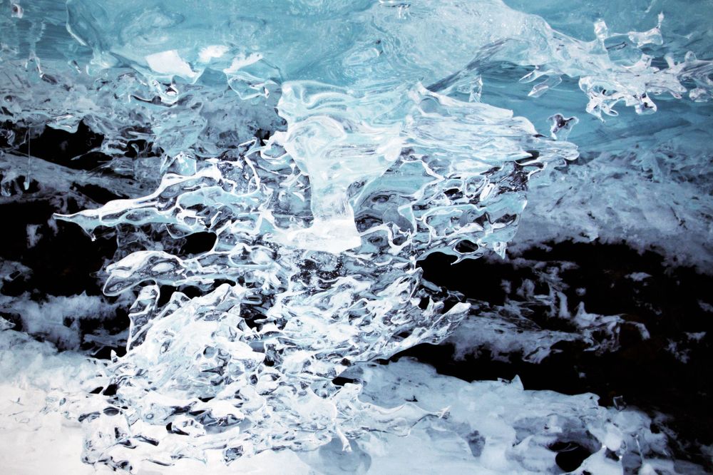 Между нами снова лед