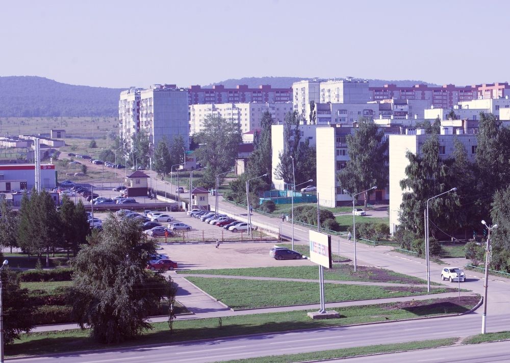 А из нашего окна...