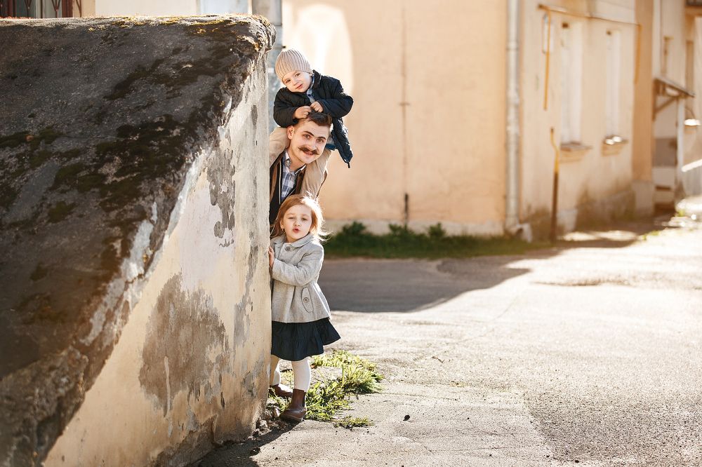 Поиграем с мамой в прятки