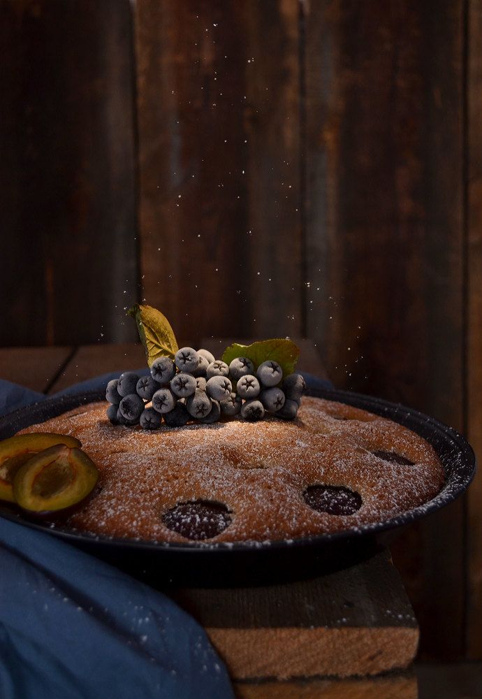 Пирог со сливами.