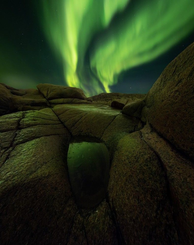 На берегу моря...