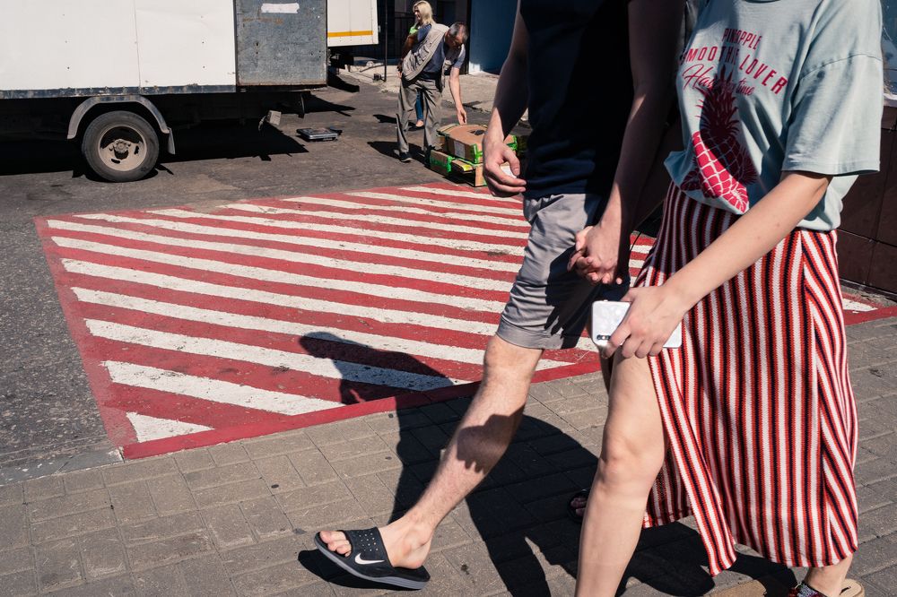 В разных плоскостях