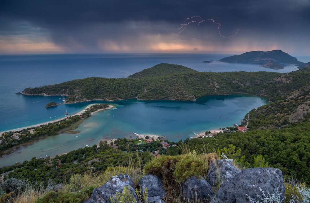 поймай молнию