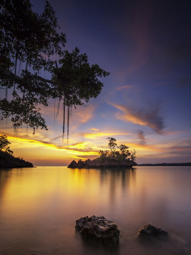 STUNNING SUNSET IN SELAYAR ISLAND