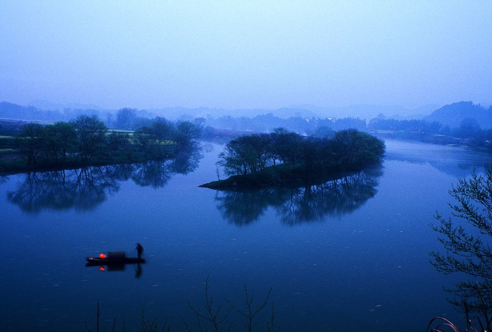 Moon bay scenic spot