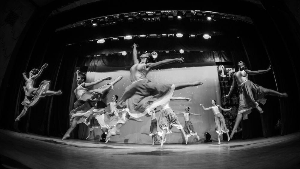 Летящие дамы