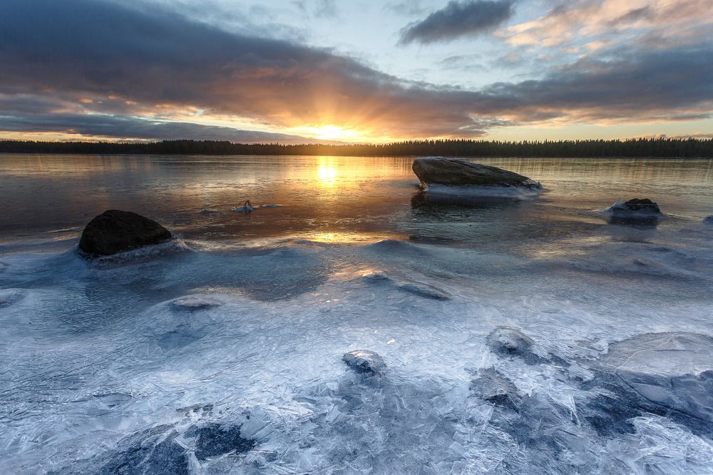 Ice. Kovda village on White sea