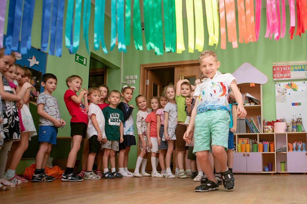 С друзьями праздник веселее