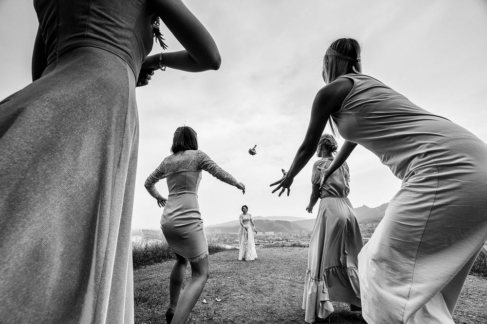 Ну как на свадьбе без букета!