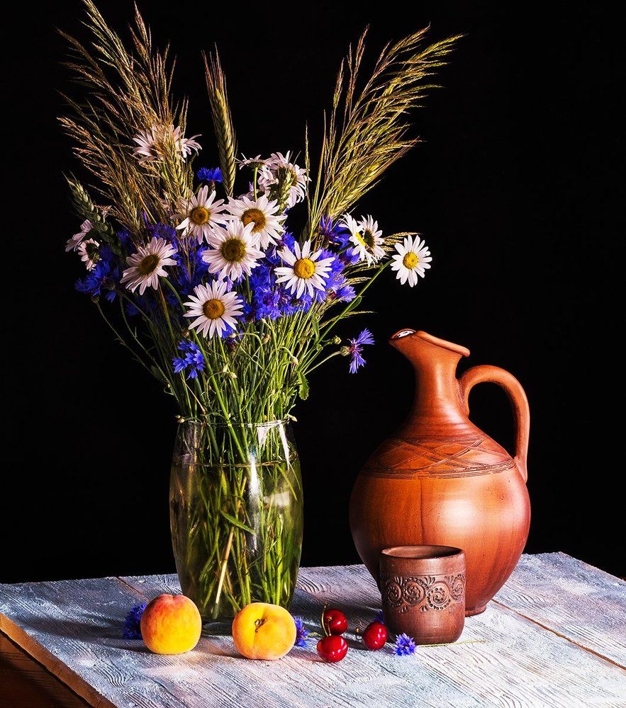 Натюрморт с полевыми цветами