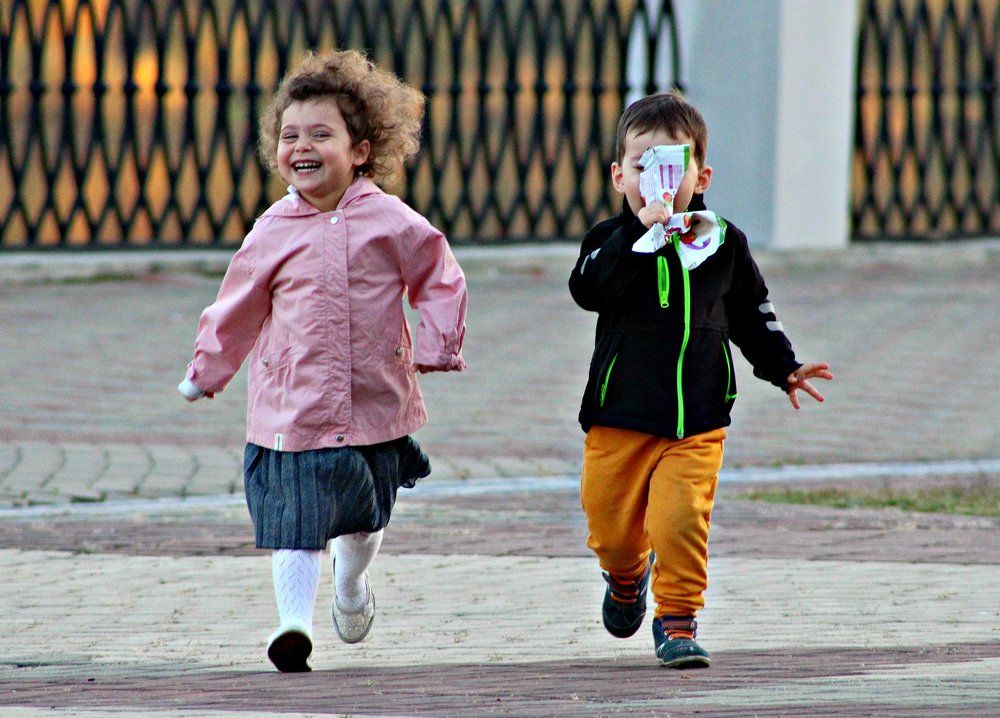 --Бежим наперегонки!