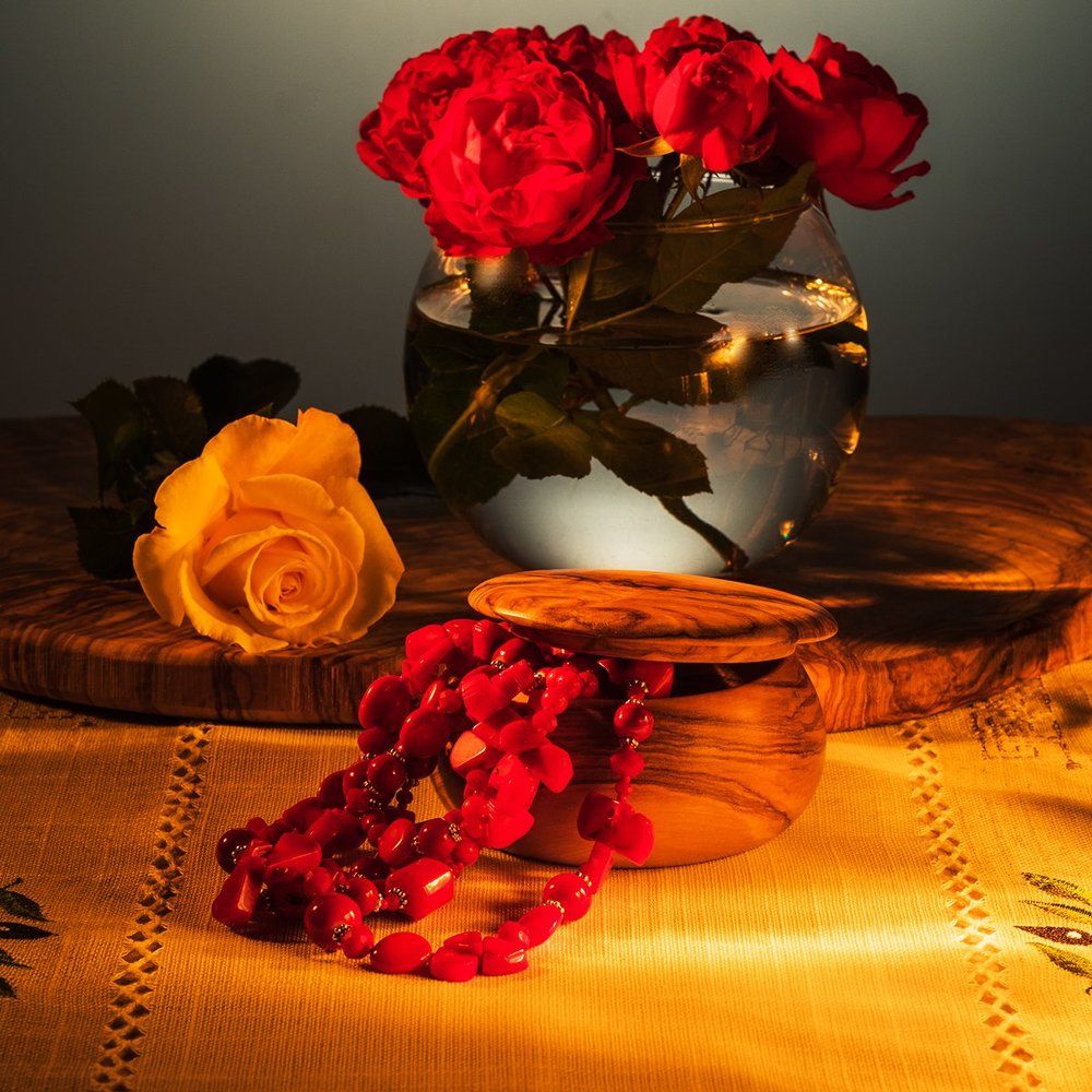 Розы и бусы