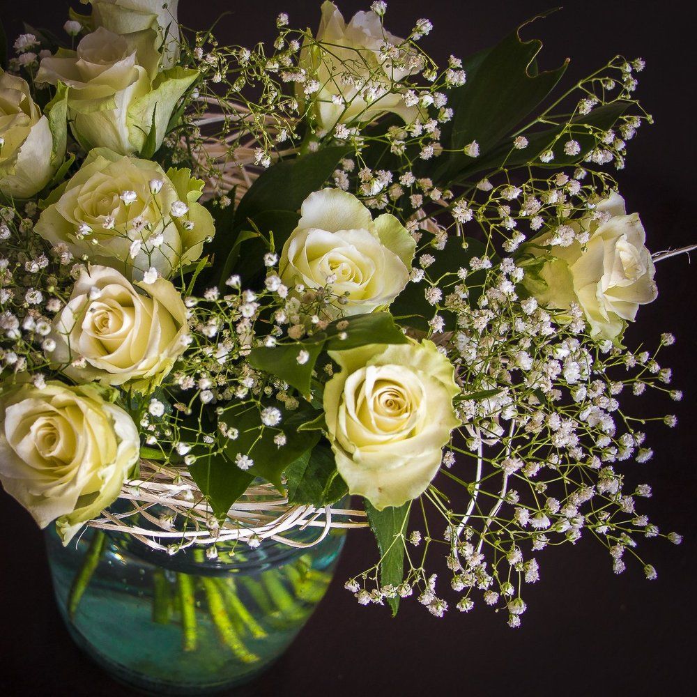 Цветы в вазе