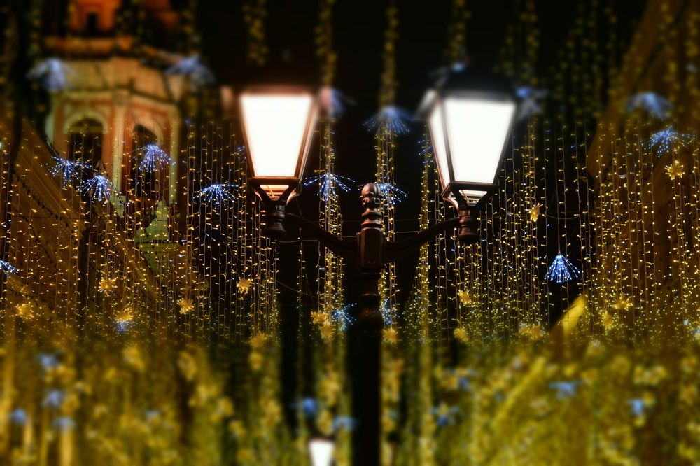 Праздник к нам приходит