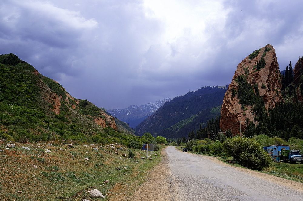 Киргизия . Ущелье Джеты - Огуз