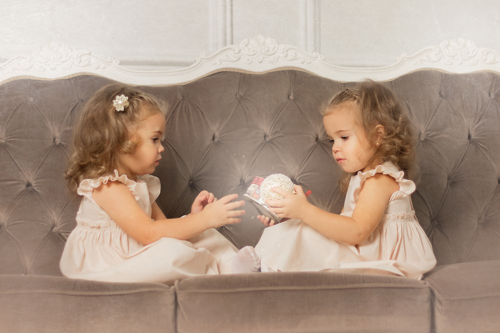 "Две кудряшки"