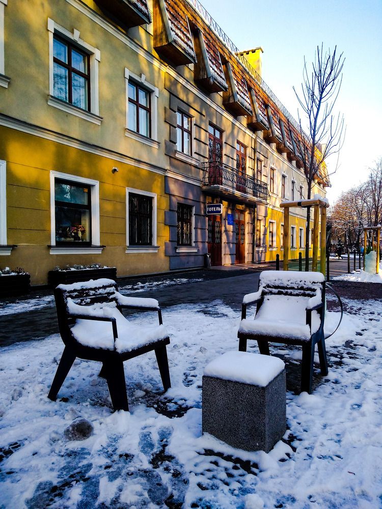 The waiting Chairs