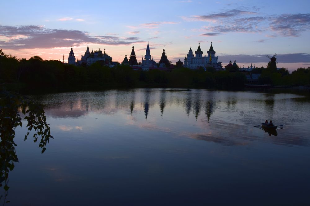 На закате