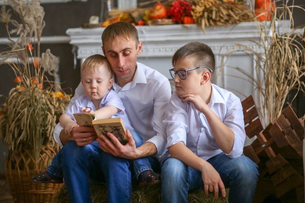 Папа сегодня за маму