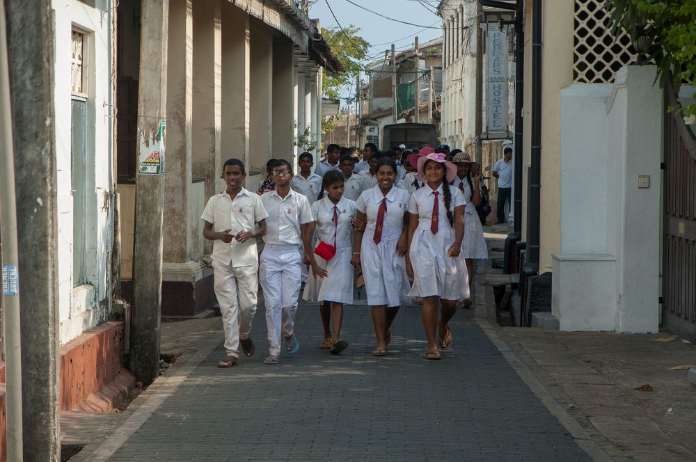 Sri Lankan students in the port of Galle.